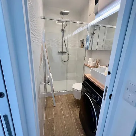 Mynestparis 2-br In Center , Air Conditioner , Elevator * Paříž